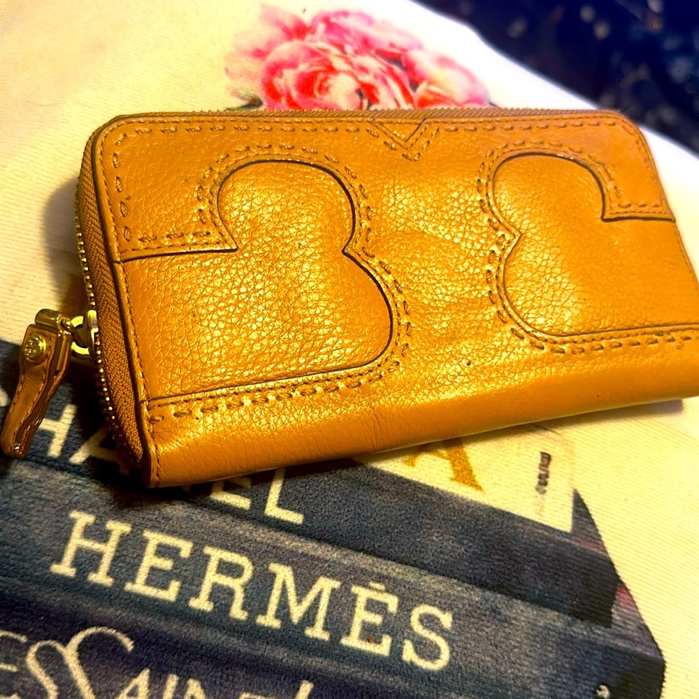 Tory Burch Leather Wallet
